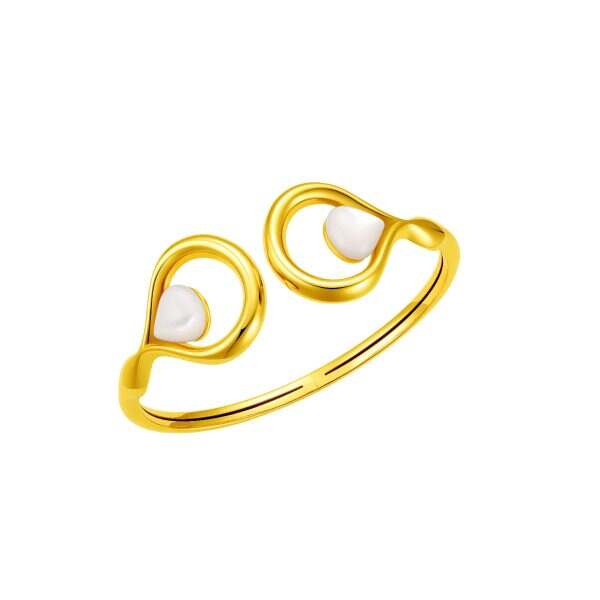 Lumina Pearl Bangle