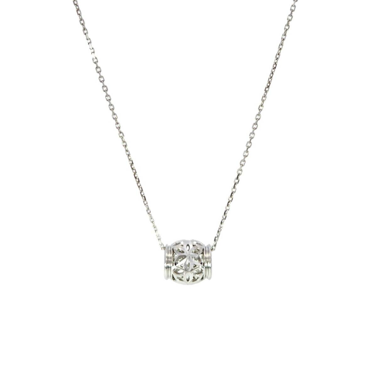 White Gold Flower Necklace
